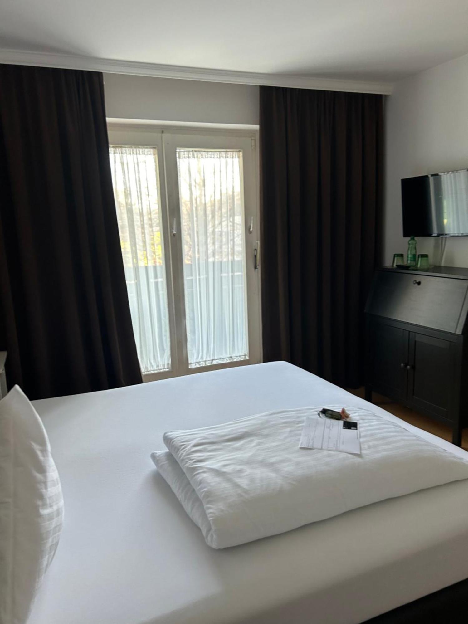 Hotel Berg Зекирхен-ам-Валлерзе Экстерьер фото